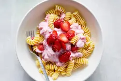 A tennis star praised strawberry and yogurt pasta. Wimbledon gasped.